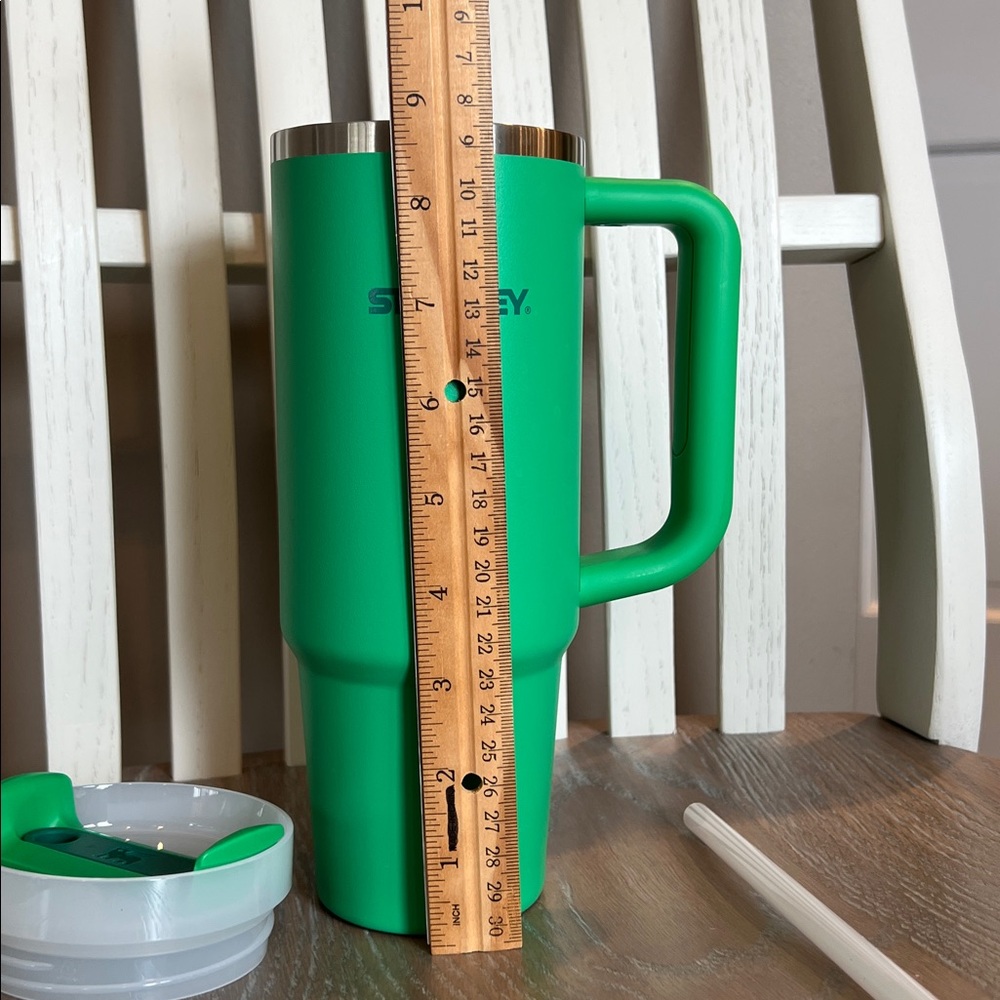 Stanley 30 oz Insulated Travel Mug - Picture 7 of 8